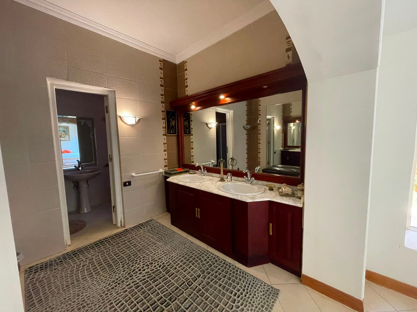 Bathroom at Villa Serena luxury villa rental - photo 4